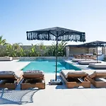 アパートホテル Kk Mykonos Village アノ・メラ