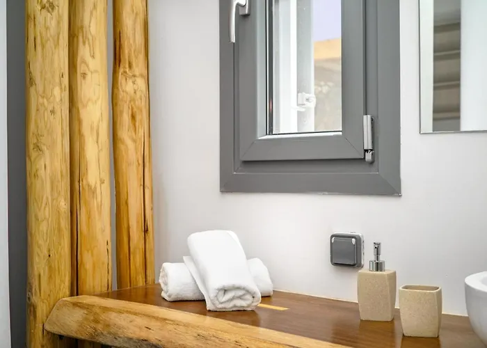 Ξενοδοχείο με διαμερίσματα Kk Mykonos Village 4*